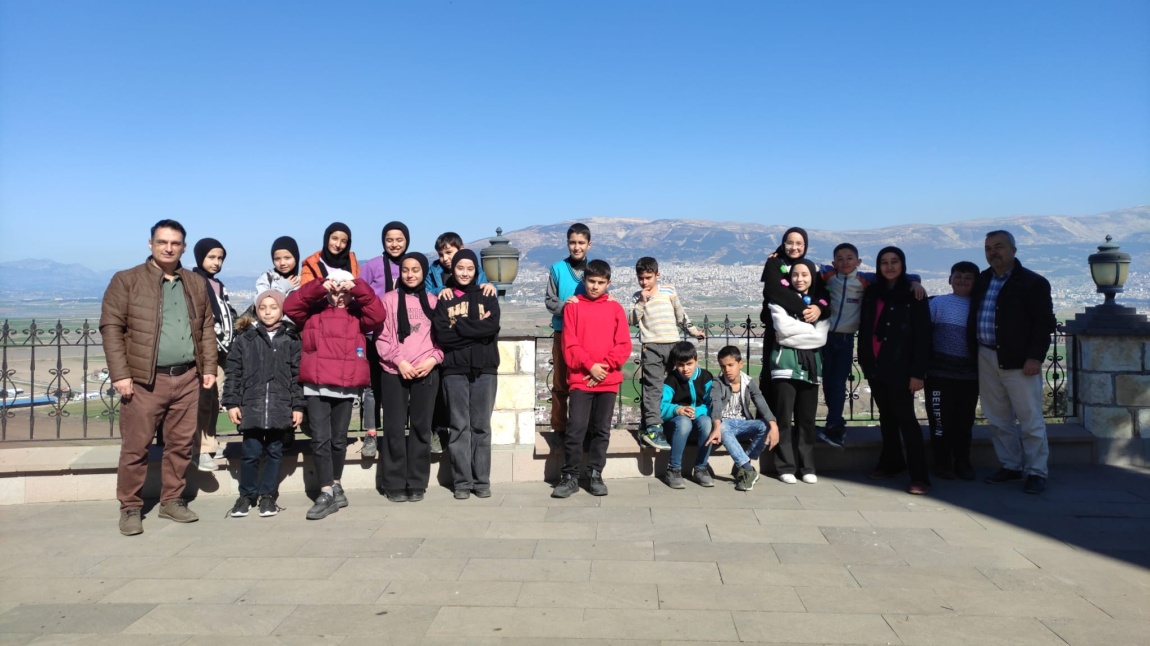 Öğrencilerimizin Malik Ejder Camii ve Türbesi Ziyareti