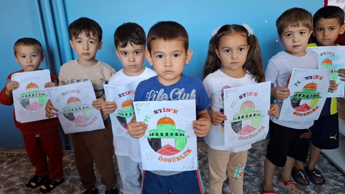 Anasınıfı Öğrencilerimizden Özgür Filistine Destek!